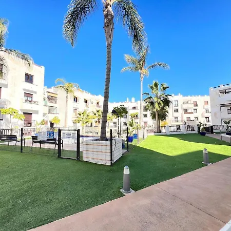 Pushe Sun & Tradition 3 Apartment